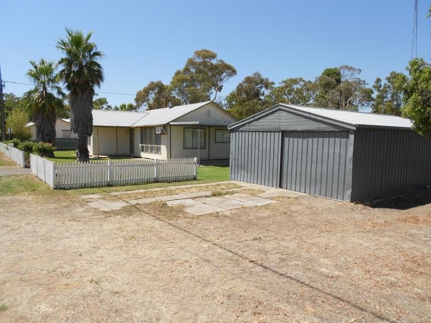 62 Milne Street, BORDERTOWN SA 5268, Bordertown - Thumbnail 2