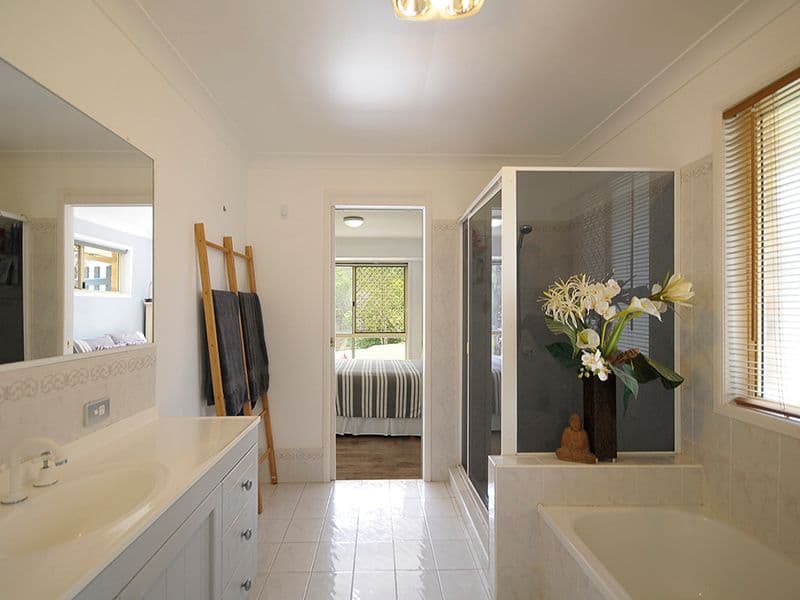 6 Ronelle Court, TALLEBUDGERA QLD 4228, Tallebudgera - Thumbnail 8