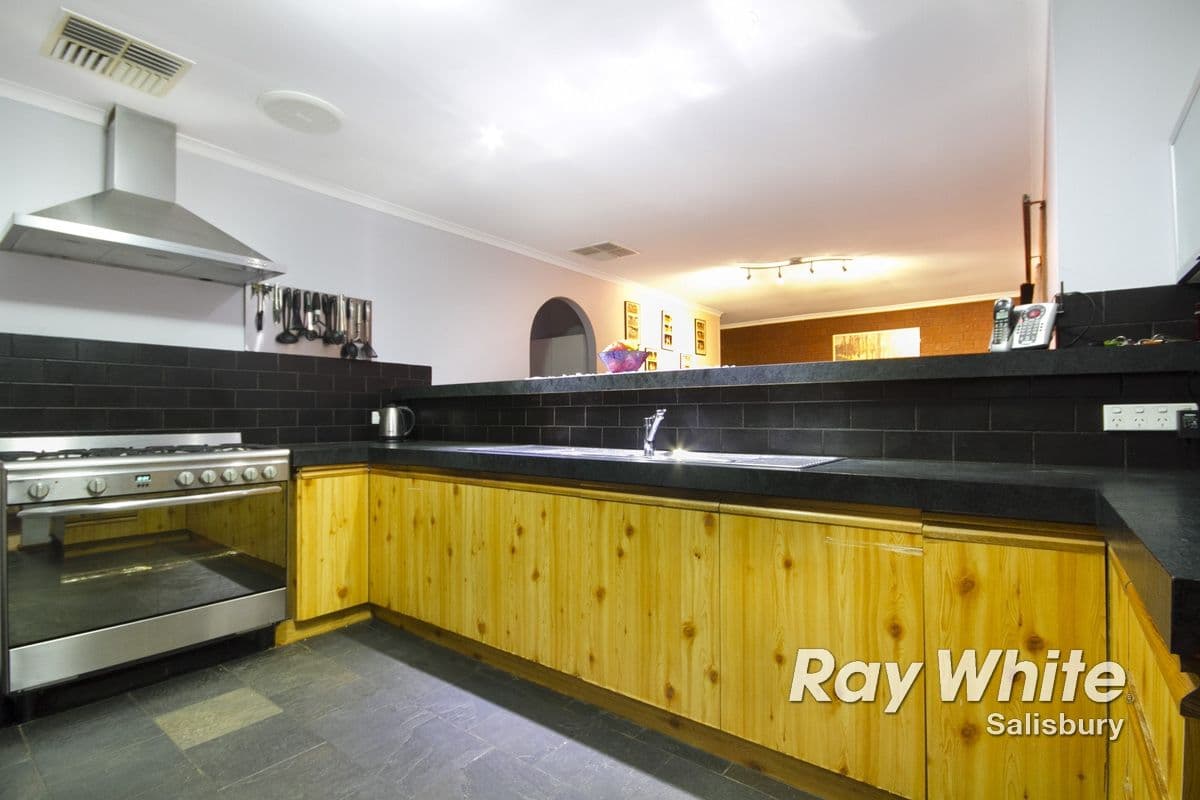 1 Craig Court, PARALOWIE SA 5108, Paralowie - Thumbnail 4