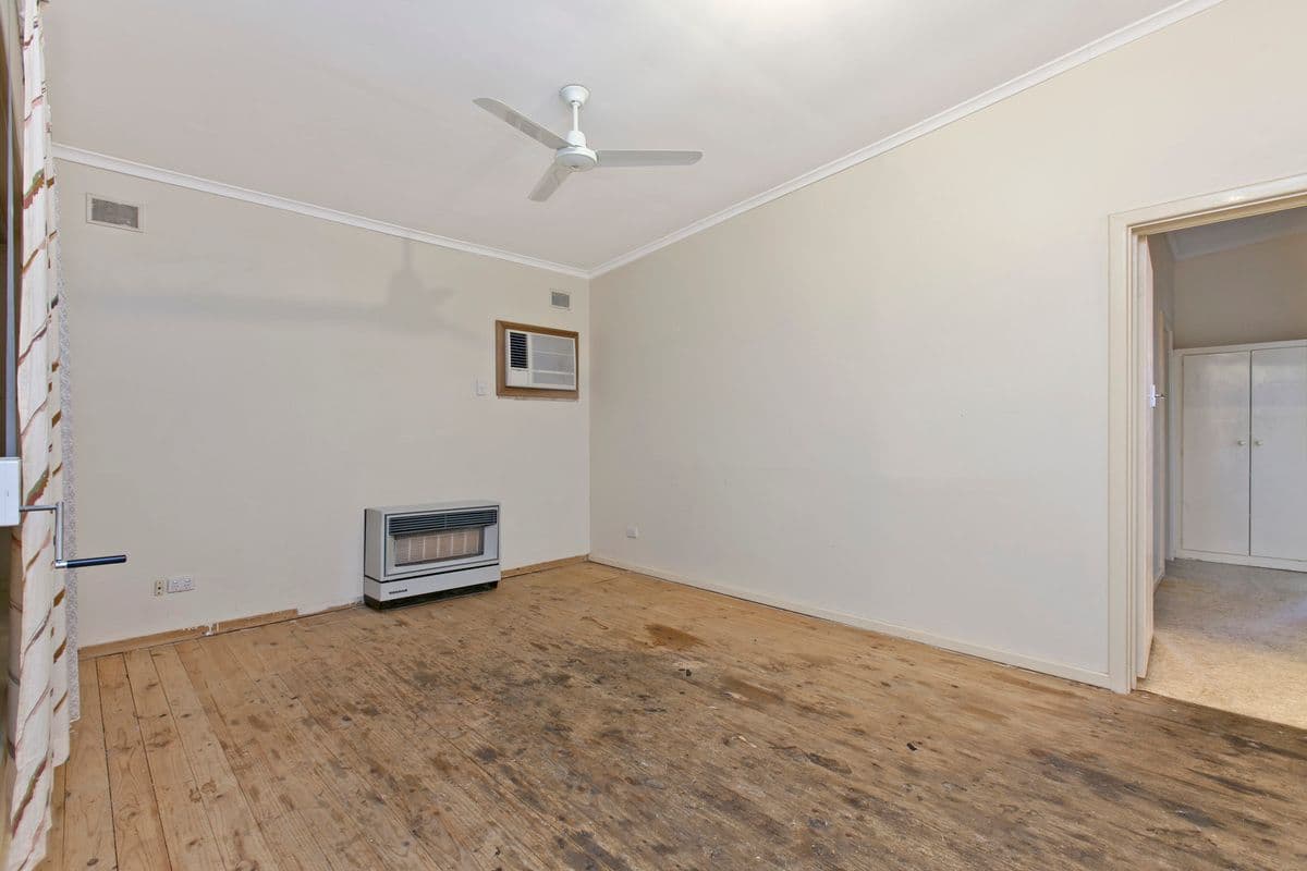 23 Lamorna Parade, PARAFIELD GARDENS SA 5107, Parafield Gardens - Thumbnail 2