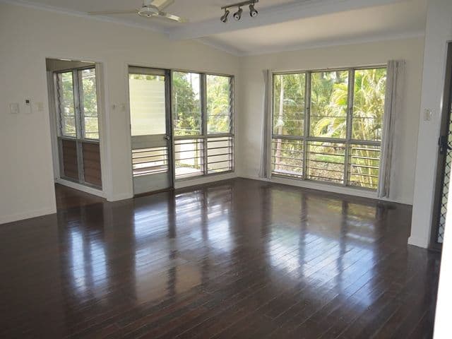 6 Clarke Crescent, KATHERINE NT 0850, Katherine - Thumbnail 2