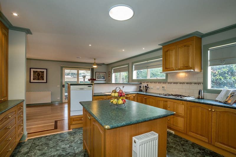 23 Dobell Street, BLACKBURN SOUTH VIC 3130, Blackburn South - Thumbnail 3