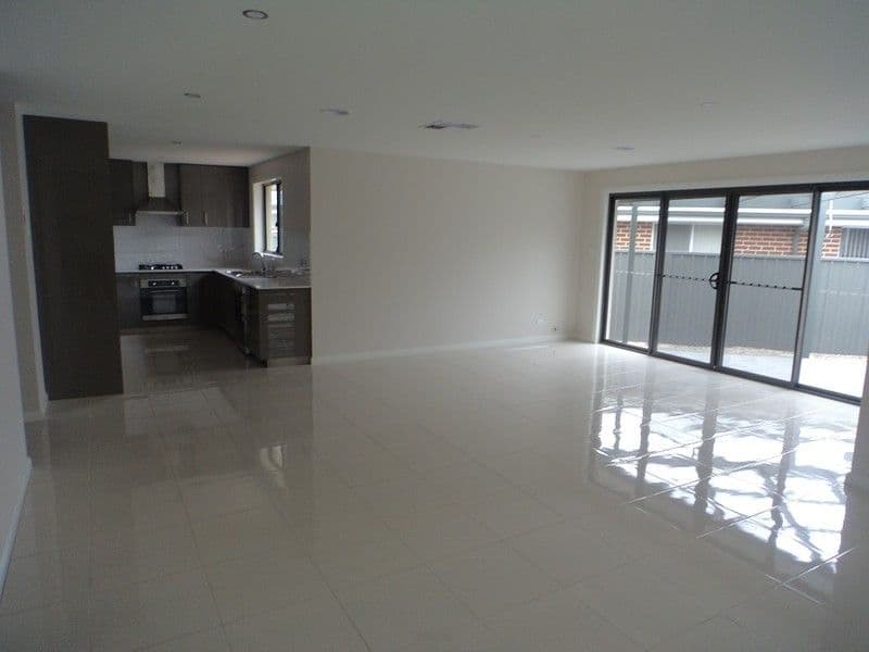 19B Mewburn Drive, Goulburn NSW 2580, Goulburn - Thumbnail 2