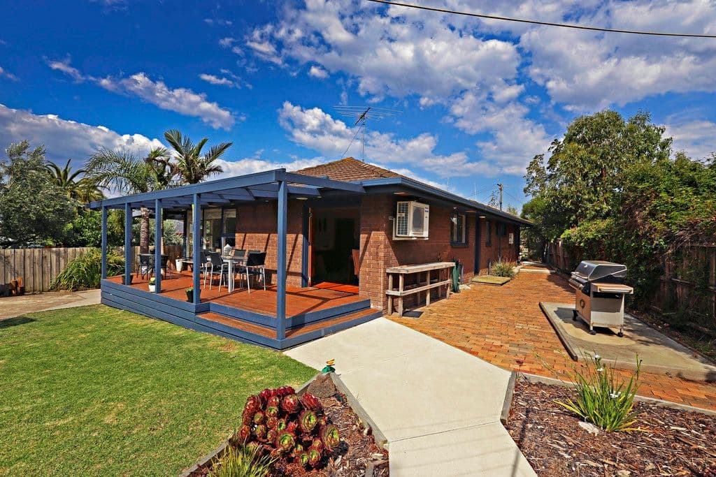 2 Cheryl Crescent, Belmont VIC 3216, Belmont - Thumbnail 2