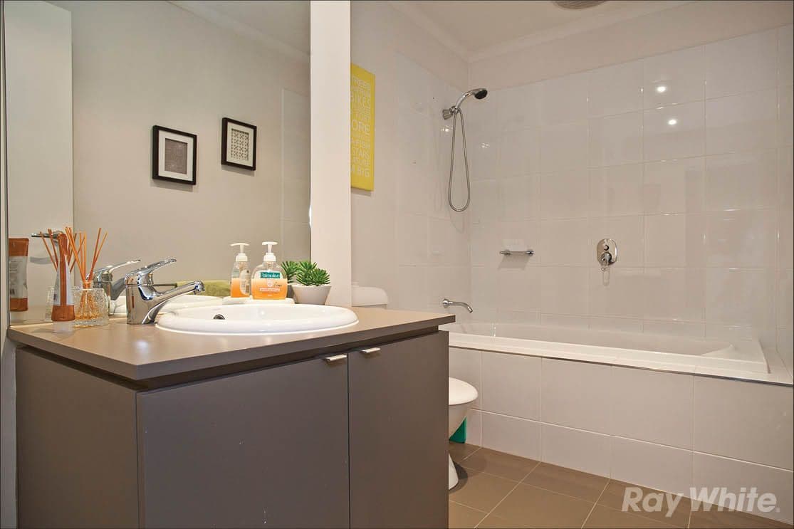 65 Waverley Park Drive, Mulgrave VIC 3170, Mulgrave - Thumbnail 8