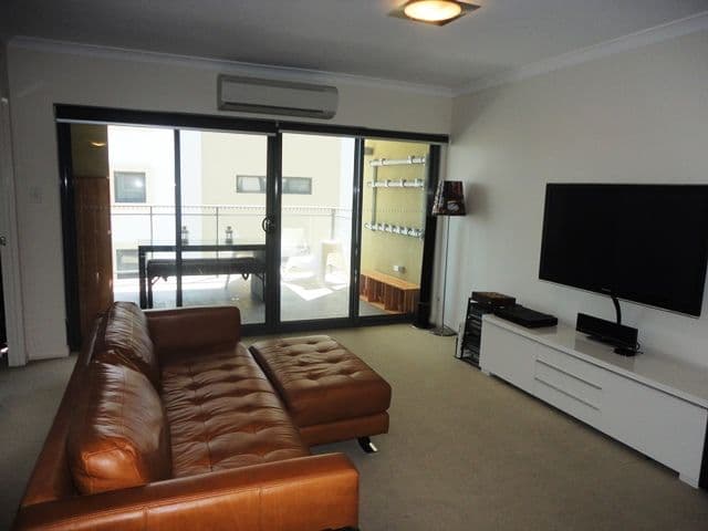 67/18 Wellington Street, East Perth WA 6004, East Perth - Thumbnail 3