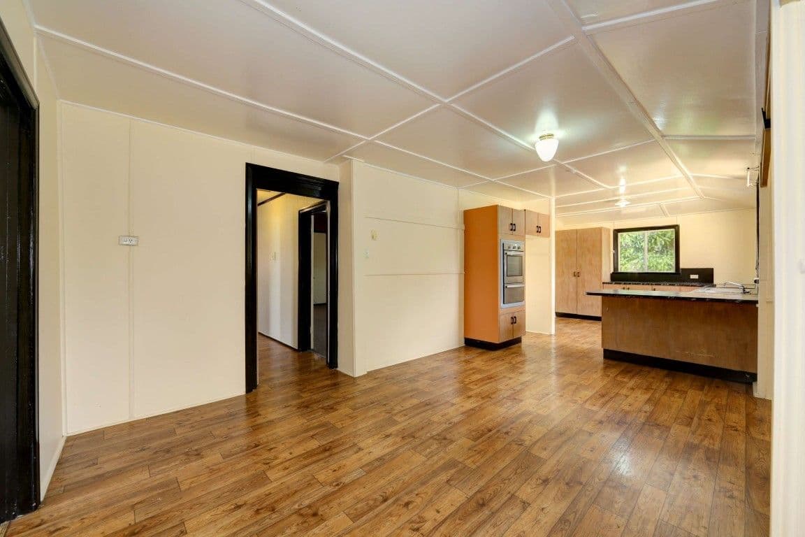 137 Woongarra Street, BUNDABERG WEST QLD 4670, Bundaberg West - Thumbnail 3