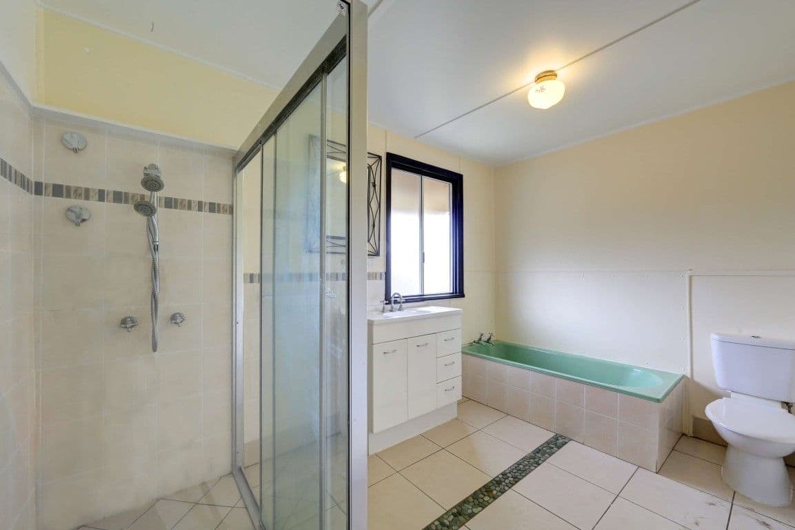 137 Woongarra Street, BUNDABERG WEST QLD 4670, Bundaberg West - Thumbnail 4