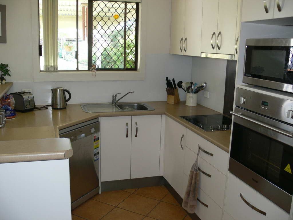 16 Adelaide Street, Esk QLD 4312, Esk - Thumbnail 2