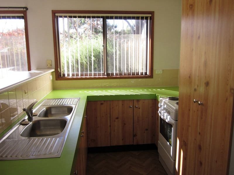 15 Camfield Place, Florey ACT 2615, Florey - Thumbnail 2