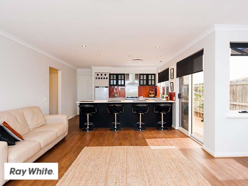 37 Lakefront Drive, The Vines WA 6069, The Vines - Thumbnail 2