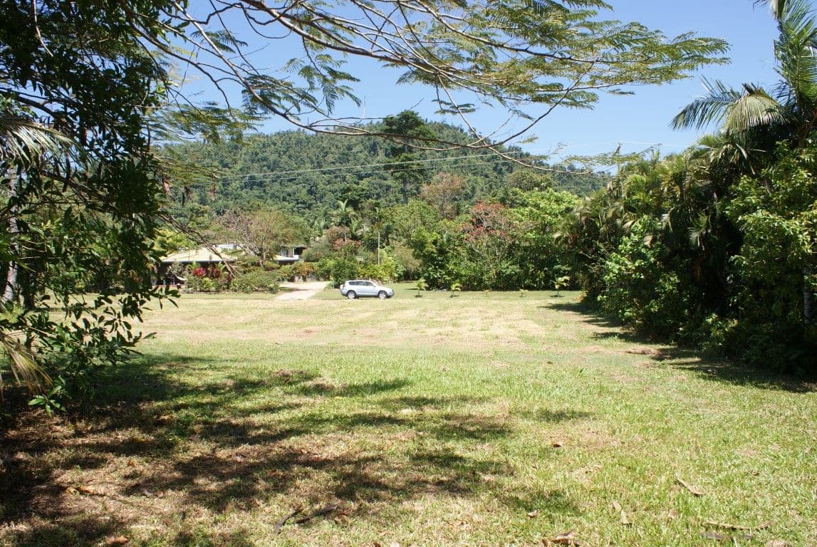 Cnr Pioneer and Cutten Streets, BINGIL BAY QLD 4852, Bingil Bay - Thumbnail 8