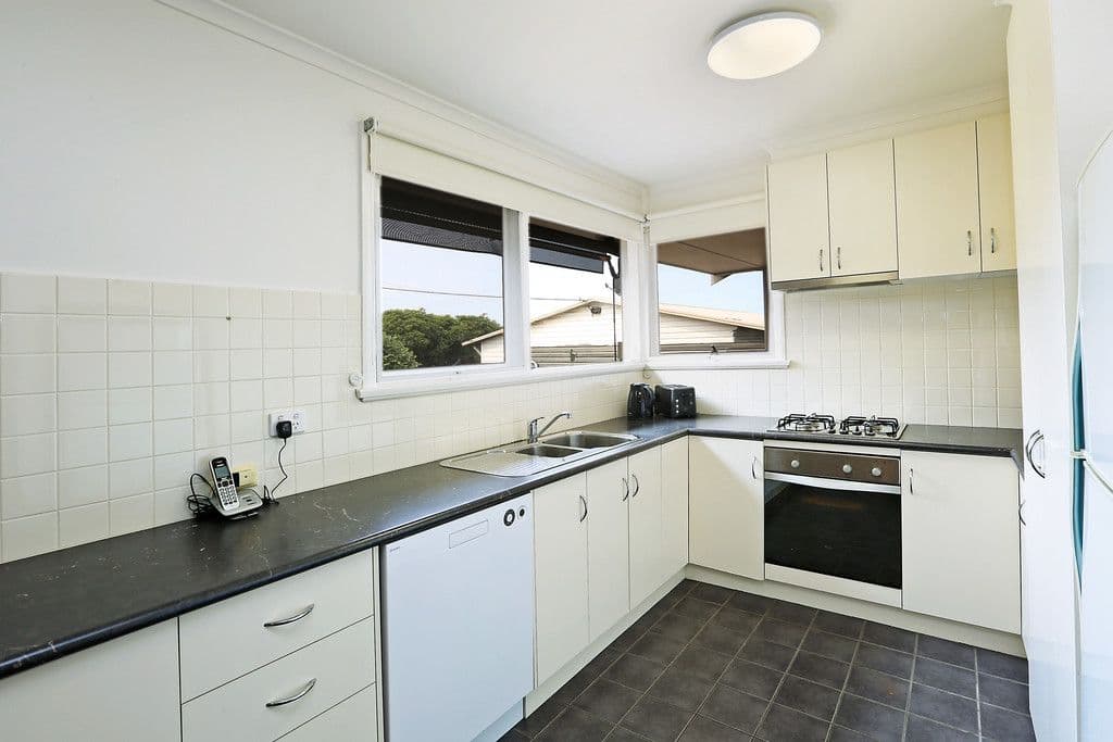 5 Emerald Court, Belmont VIC 3216, Belmont - Thumbnail 8