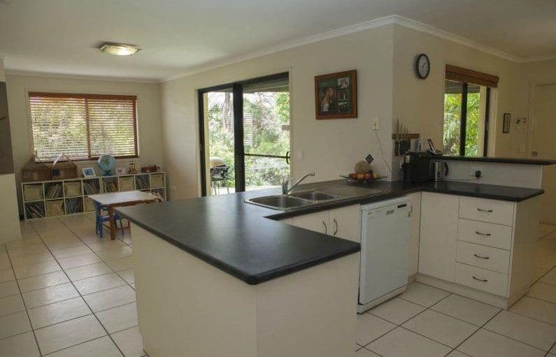 11 Tinana Street, Tinana QLD 4650, Tinana - Thumbnail 2