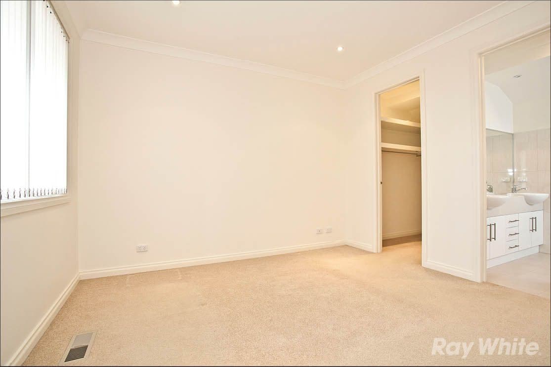 4 Flora Road, Clayton VIC 3168, Clayton - Thumbnail 5