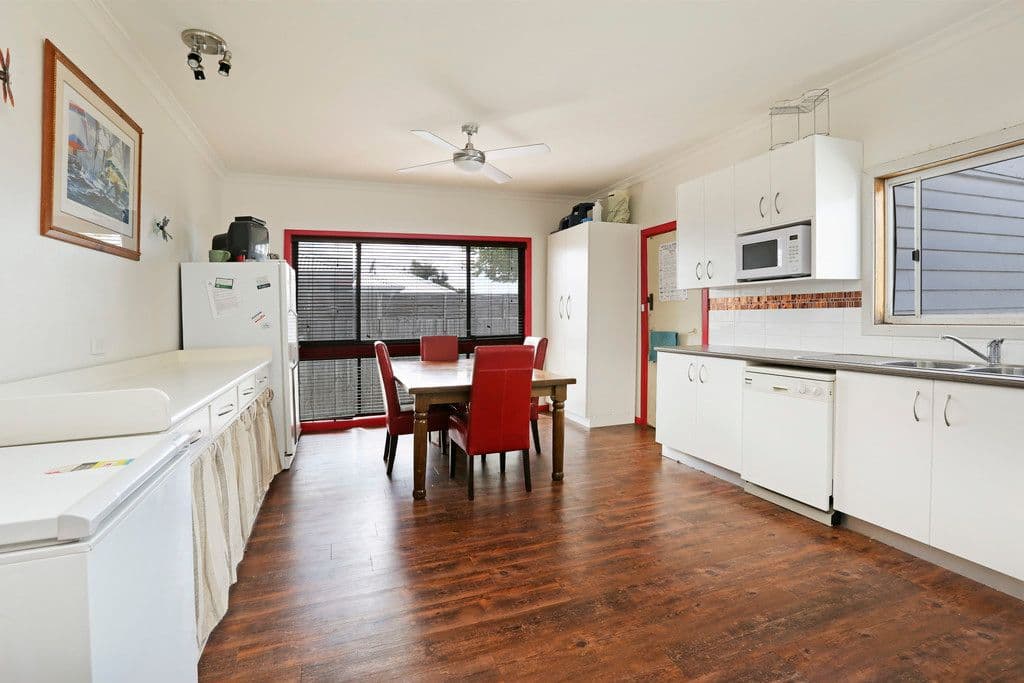 17  Allitt Avenue, BELMONT VIC 3216, Belmont - Thumbnail 4