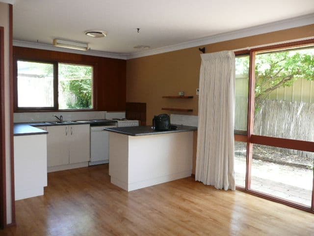 8 Wollaston Place, Stirling ACT 2611, Stirling - Thumbnail 3