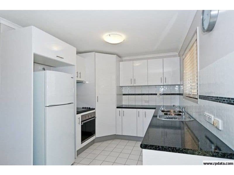 8 Deidre Ann Street, Raceview QLD 4305, Raceview - Thumbnail 2