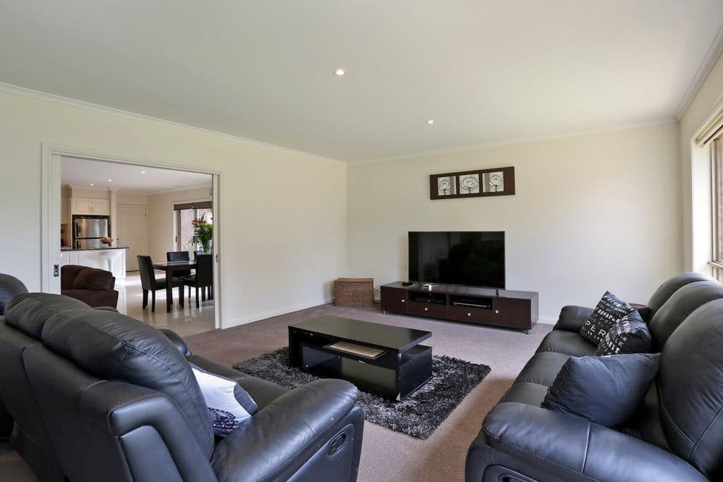 49 Willesden Drive, Waurn Ponds VIC 3216, Waurn Ponds - Thumbnail 7
