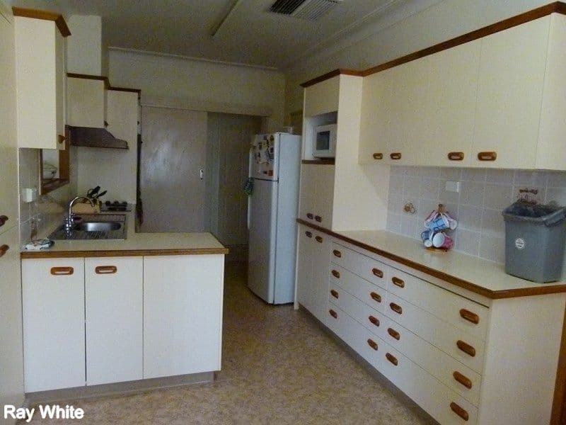 5 Brooke Street, Forbes NSW 2871, Forbes - Thumbnail 5