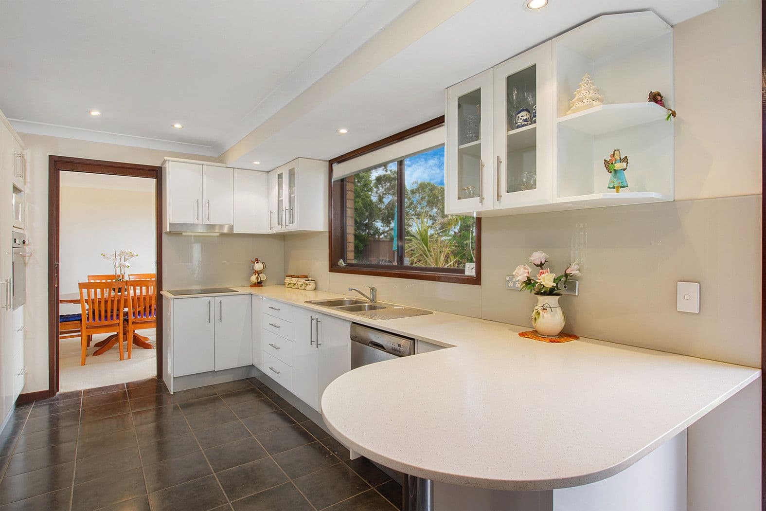 17 Henry Kendall Close, Heathcote NSW 2233, Heathcote - Thumbnail 4