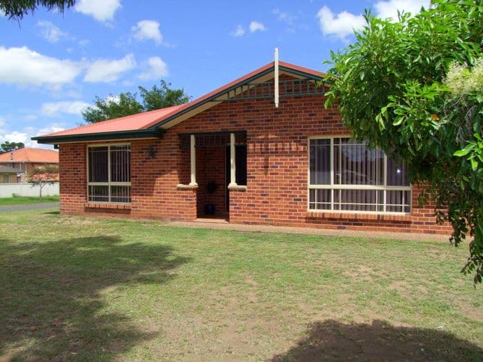 1/139 Gardner Circuit, SINGLETON NSW 2330, Singleton - Image 1