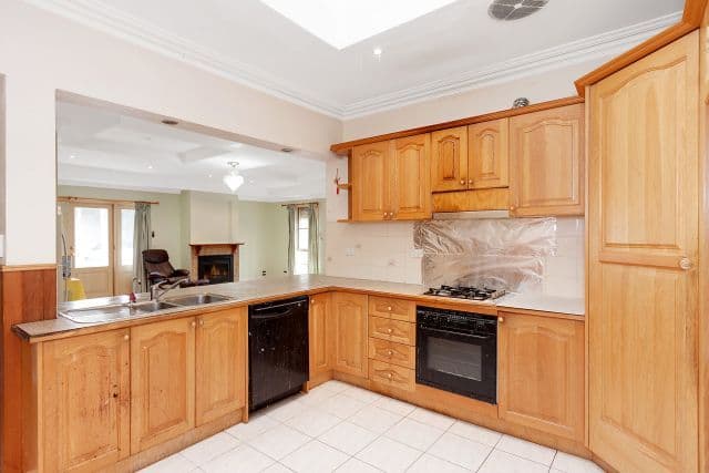 38 Pickett Street, Reservoir VIC 3073, Reservoir - Thumbnail 4
