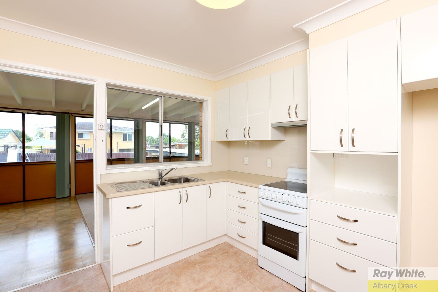13 Derrima Crescent, Ferny Hills QLD 4055, Ferny Hills - Thumbnail 7