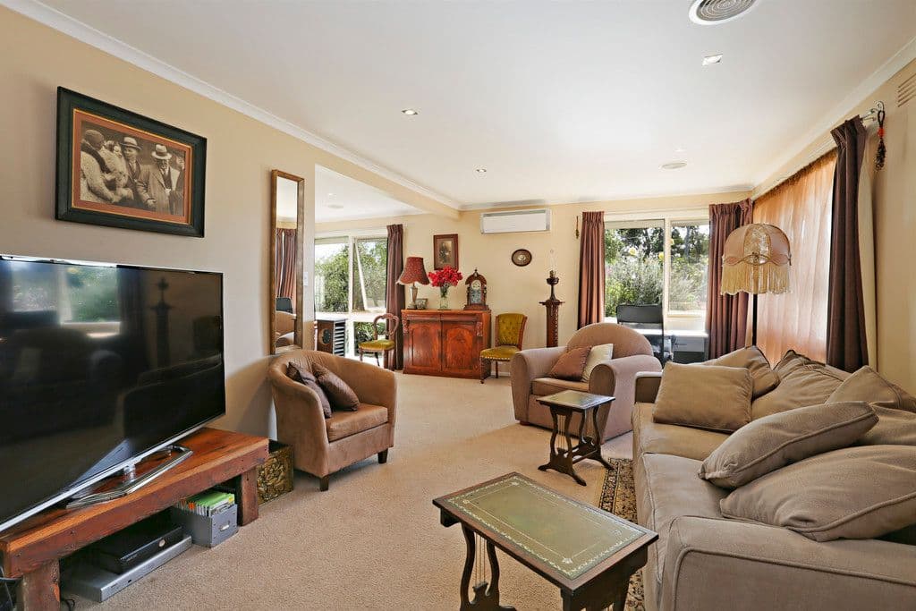 6 Cranley Court, Grovedale VIC 3216, Grovedale - Thumbnail 2