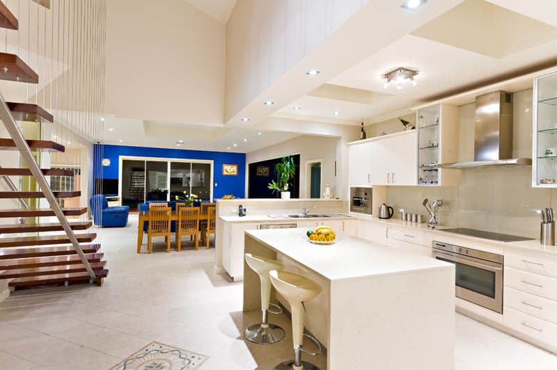 5 Macintyre Crescent, Sylvania Waters NSW 2224, Sylvania Waters - Thumbnail 2