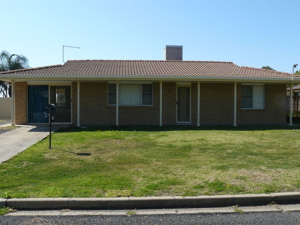 8 Julia Place, MOREE NSW 2400, Moree - Image 1