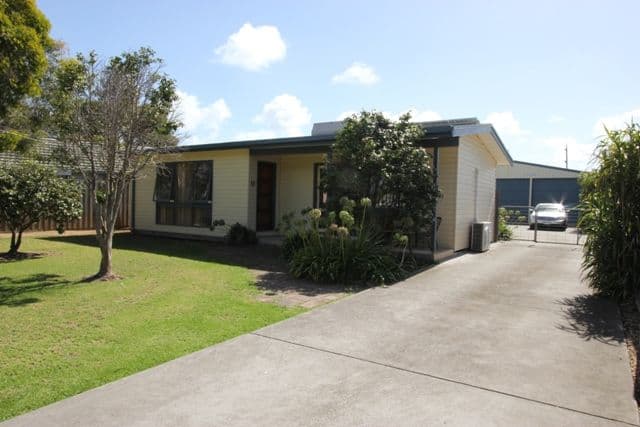 33 Phillip Island Road, Newhaven VIC 3925, Newhaven - Image 1
