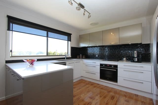 111 Justice Road, Cowes VIC 3922, Cowes - Thumbnail 2