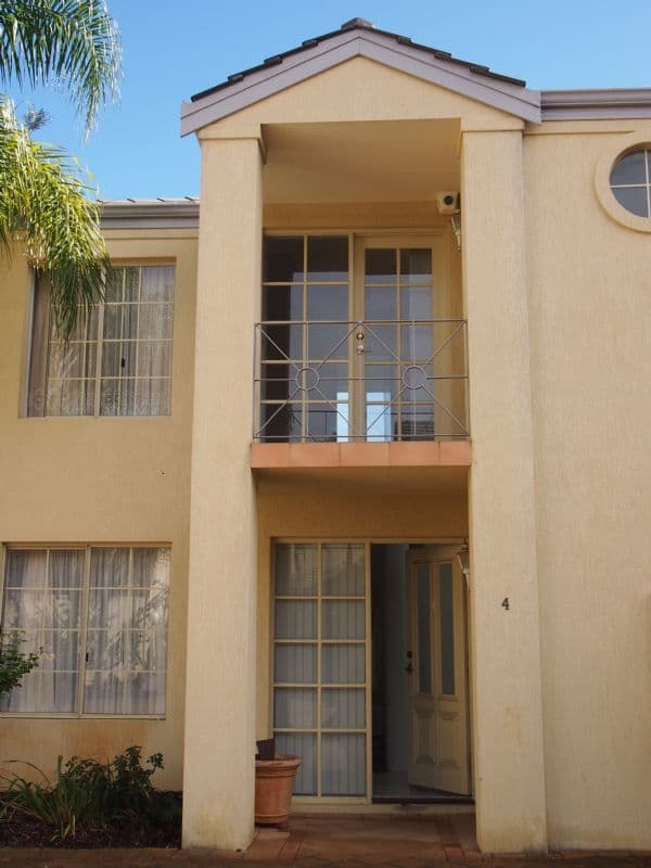 4/5 MacLeod Road, APPLECROSS WA 6153, Applecross - Thumbnail 2