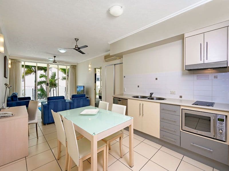 6 Lake Street, Cairns City QLD 4870, Cairns City - Thumbnail 2