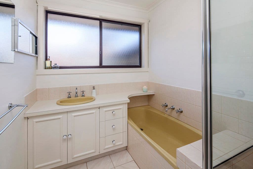 6 Shakespeare Avenue, Mount Helen  Victoria  3350, Australia, Mount Helen - Thumbnail 6