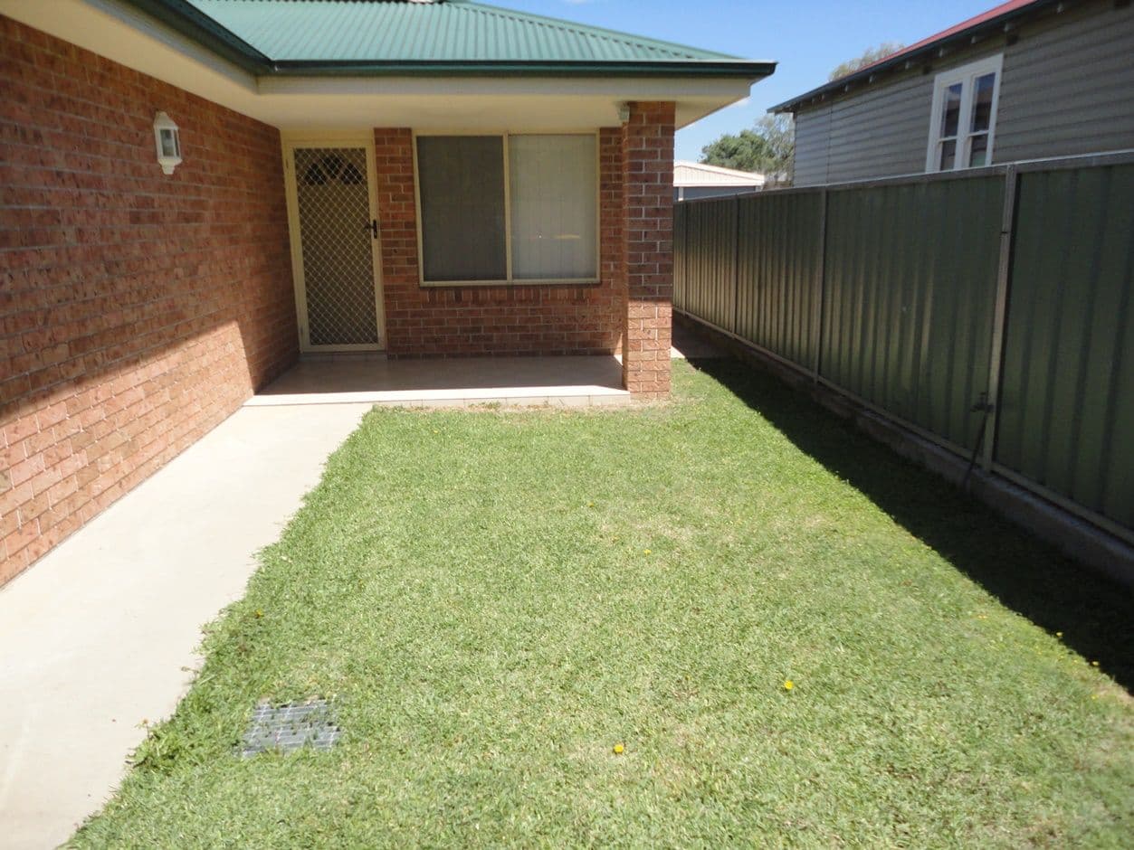 2/12 Dean Street, TAMWORTH NSW 2340, Tamworth - Image 1