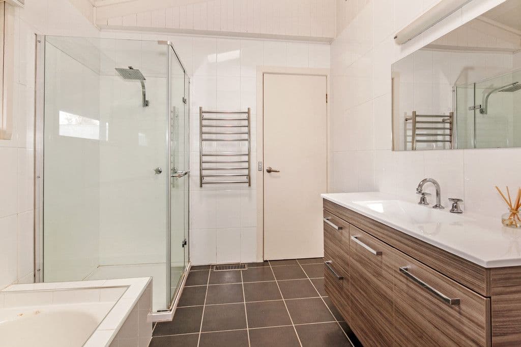40 Landale Avenue, Mount Clear  Victoria  3350, Australia, Mount Clear - Thumbnail 8