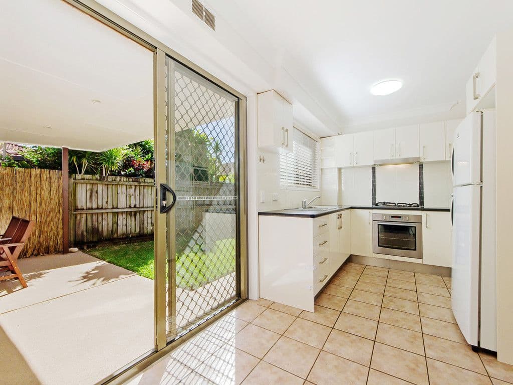6 Peewee Place, Burleigh Waters QLD 4220, Burleigh Waters - Thumbnail 6