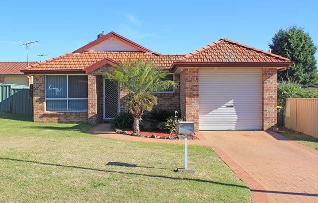 6 Elliot Place, St Helens Park NSW 2560, St Helens Park - Image 1