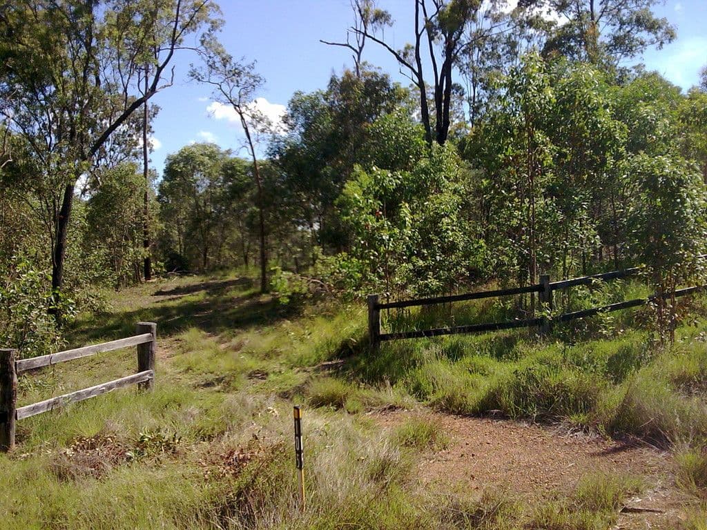 105 Cambridge Drive, Mount Hallen QLD 4312, Mount Hallen - Thumbnail 2