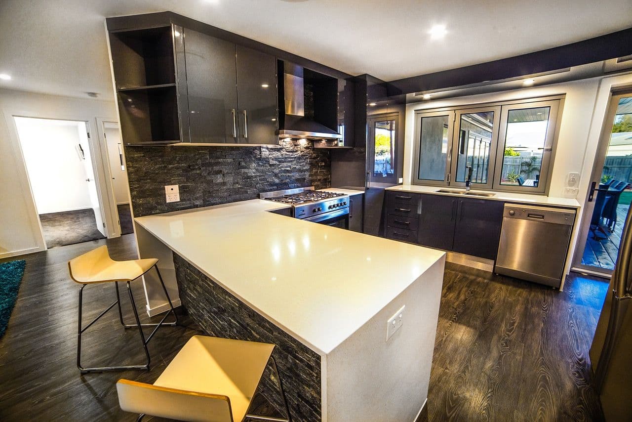 20 Joan Street, Burleigh Waters QLD 4220, Burleigh Waters - Thumbnail 2