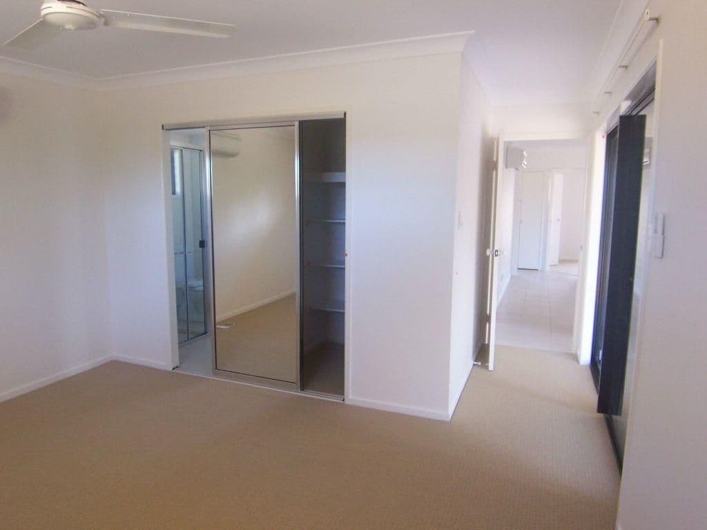 71 Woodwark Drive, BUSHLAND BEACH QLD 4818, Bushland Beach - Thumbnail 7