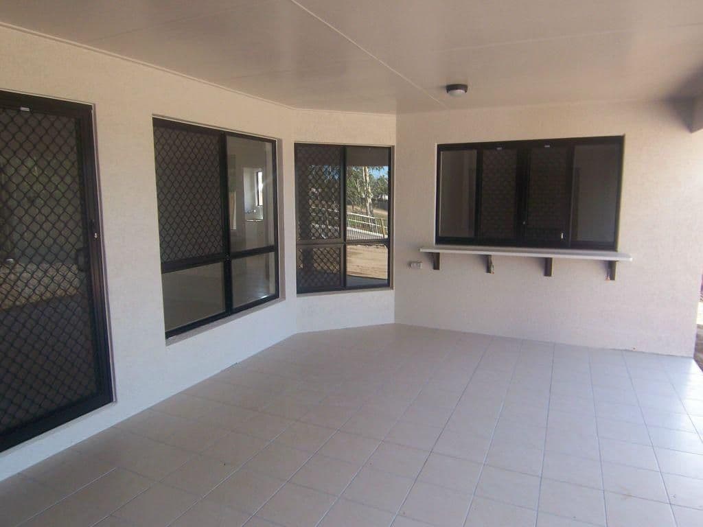 71 Woodwark Drive, BUSHLAND BEACH QLD 4818, Bushland Beach - Thumbnail 6