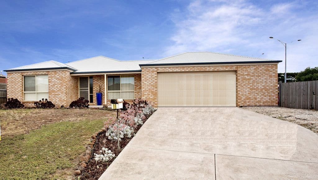 16 Magpie Close, LARA VIC 3212, Lara - Thumbnail 2