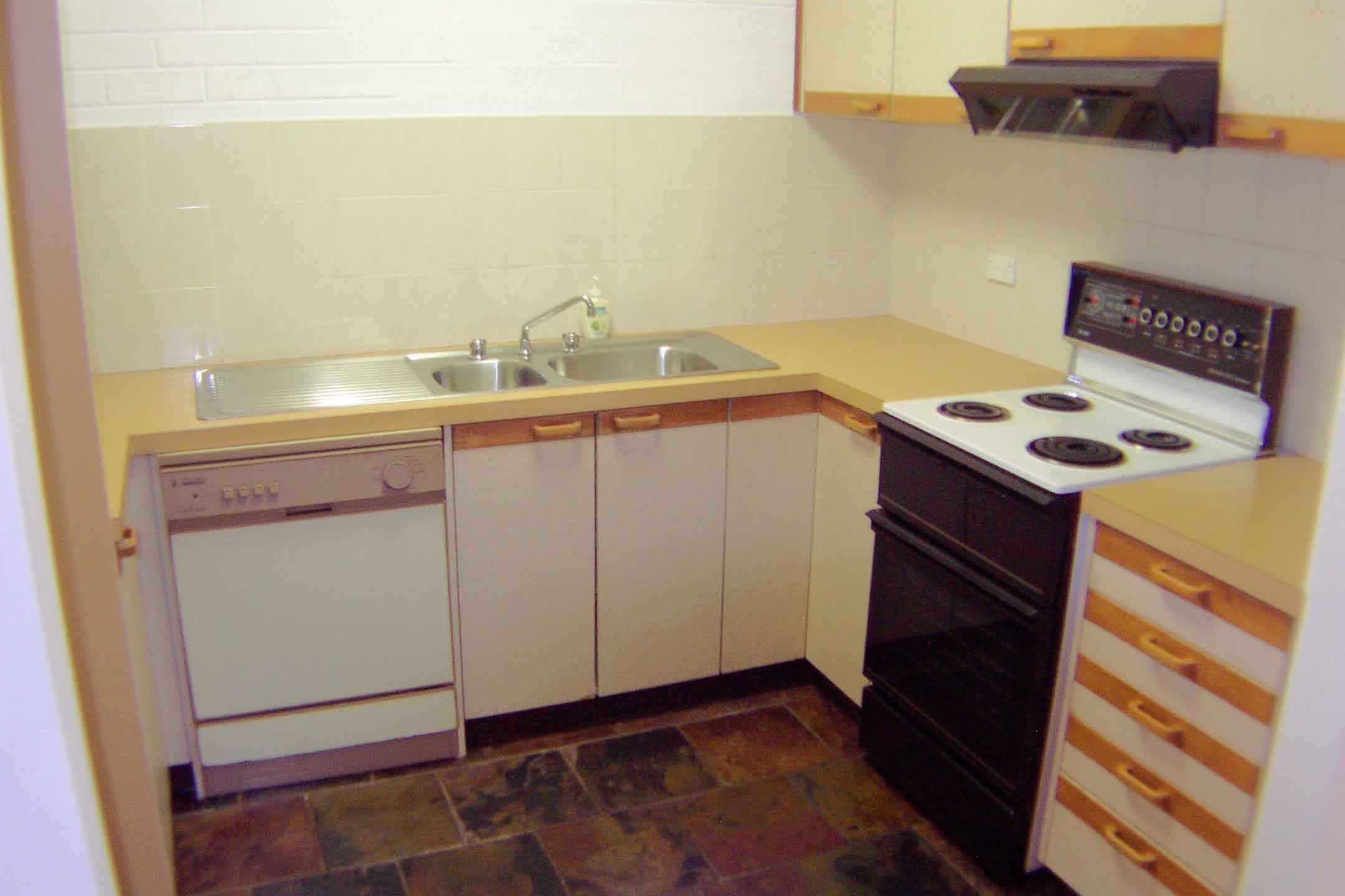 9 Rowe Place, Phillip ACT 2606, Phillip - Thumbnail 3