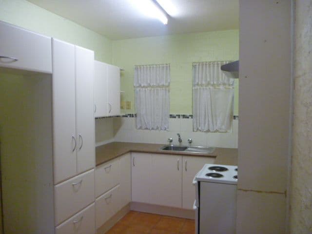 3/2 Limpet Crescent, South Hedland WA 6722, South Hedland - Thumbnail 2