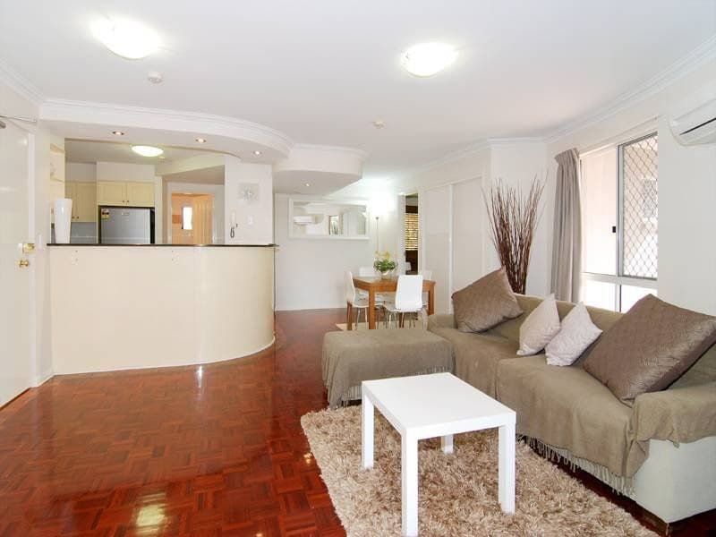 2/19 O'Connell Street, Kangaroo Point QLD 4169, Kangaroo Point - Thumbnail 2