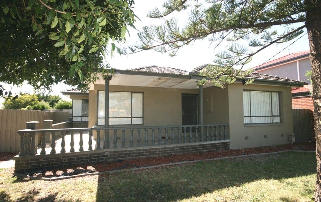 20 Bent Street, ST ALBANS VIC 3021, St Albans - Image 1