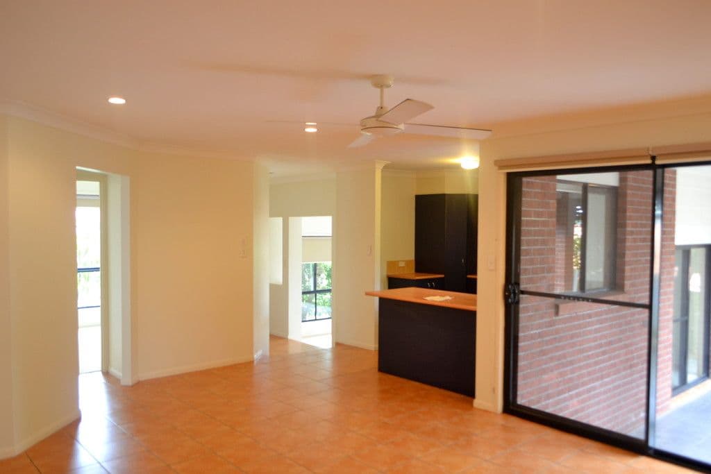 6 Temoe Rise, Pacific Pines QLD 4211, Pacific Pines - Thumbnail 4